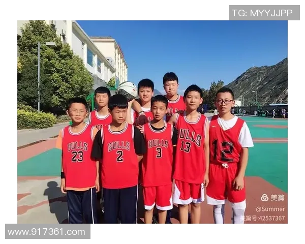 青春无畏追梦路足球明星的奋斗与荣耀宣言